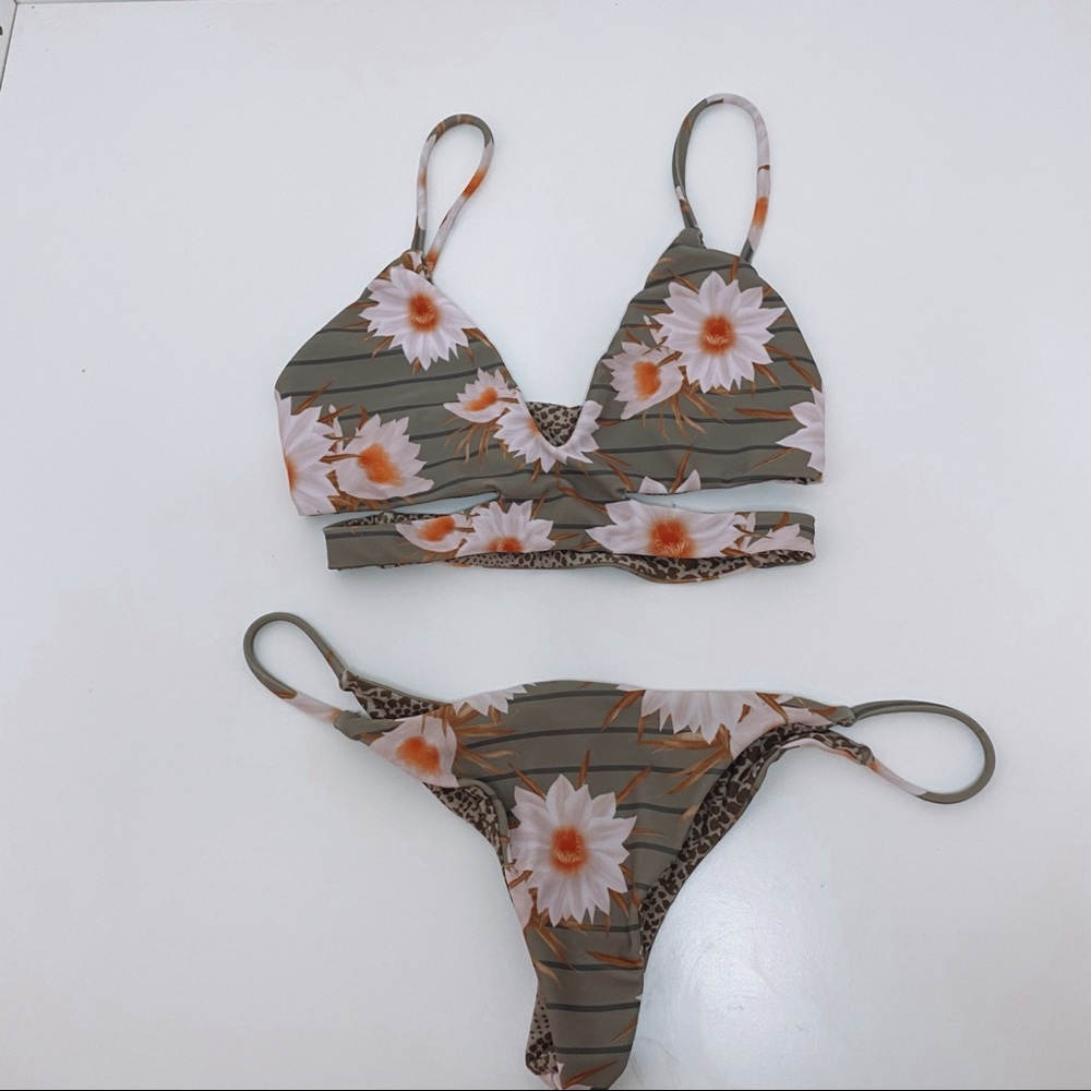 Acacia Dragon Set (HAKU top & FINS Bottom)